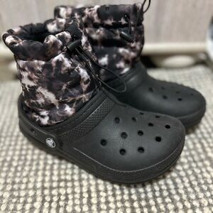 Crocs Classic Lined Neo Puff Boot Size 4